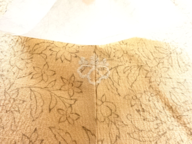  石畳に唐花模様一つ紋単衣訪問着